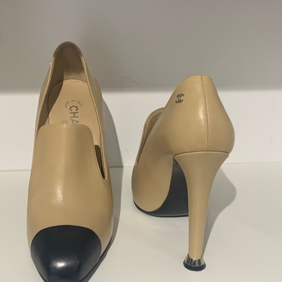 Chanel - Picture 3 of 5